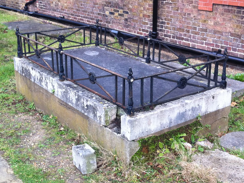 Thomas Gainsborough tomb prior to restoration by Minerva